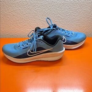 Nike Light Blue Athletic Sneakers Downshifter 13 size 10.5